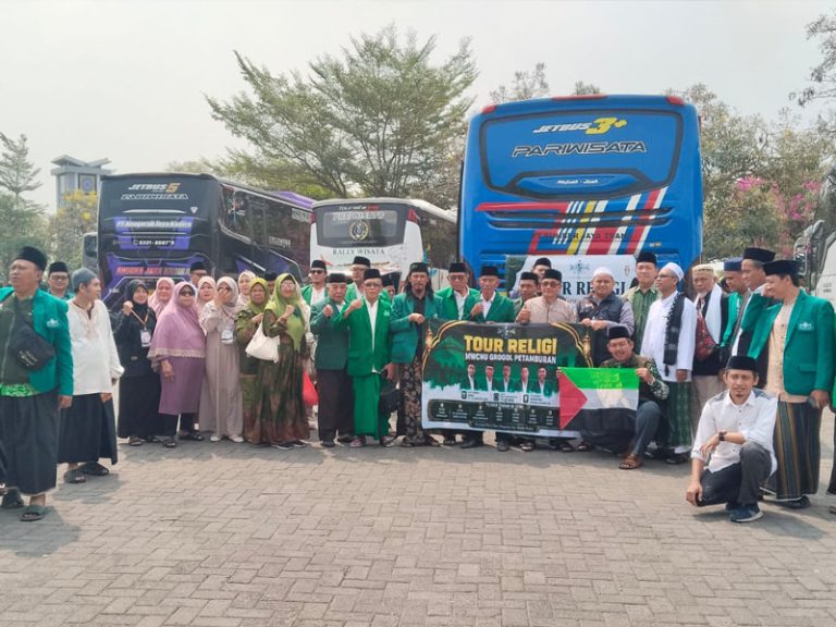 Kabar Hangat: Pererat Silaturahmi, MWCNU Grogol Petamburan Gelar Tour Religi Ziarah Makam Wali ke Jawa Timur (Cek Faktanya)